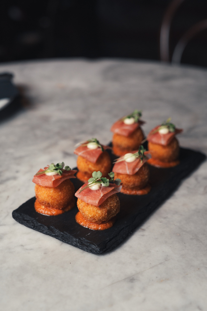 Croquetas con jamón serrano